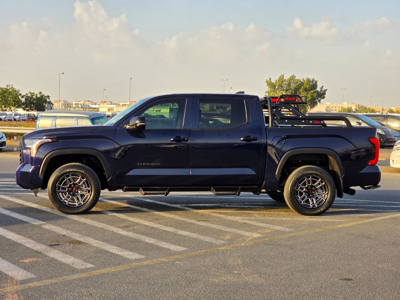 تويوتا تاندرا CREWMAX SR5