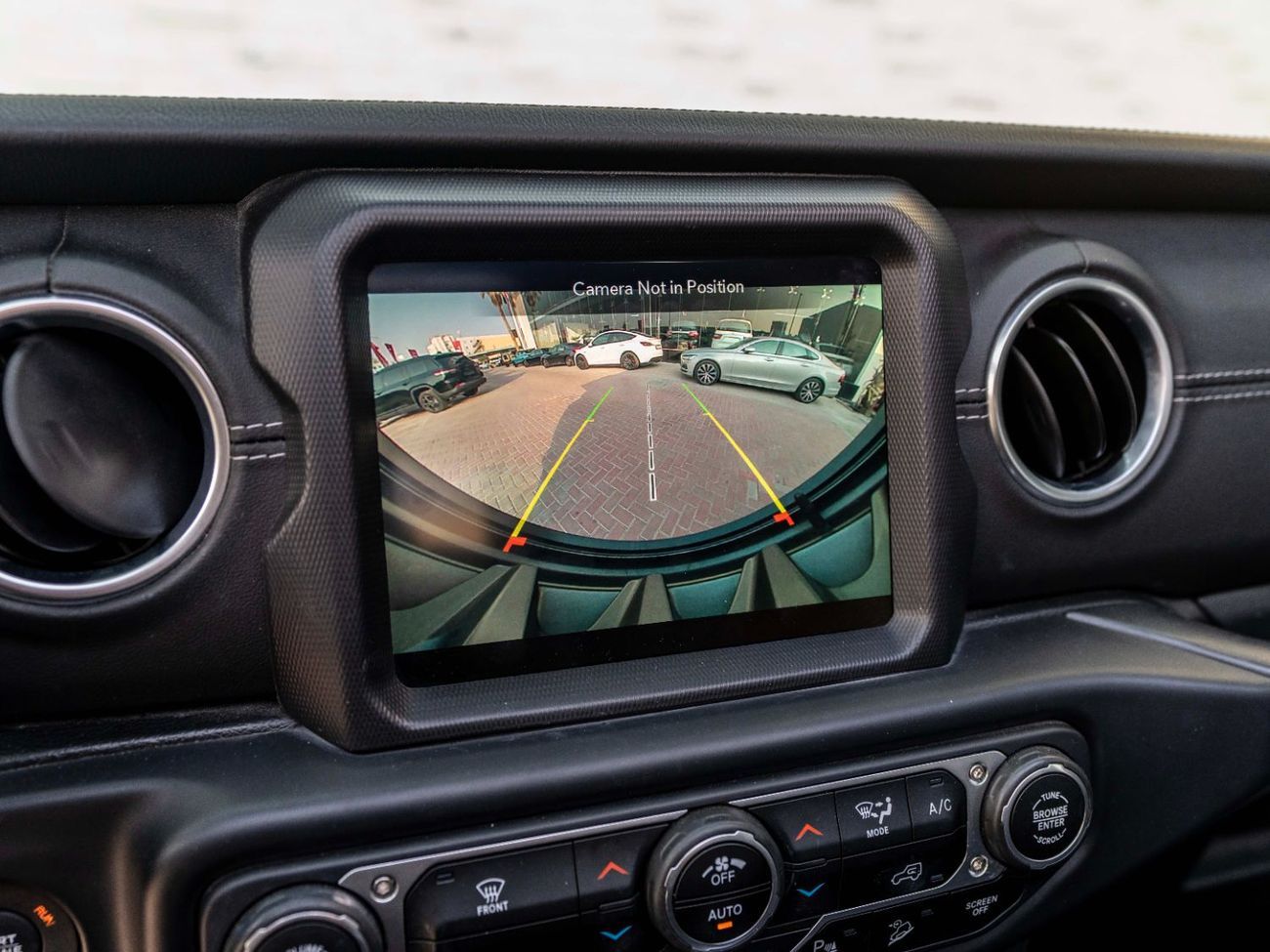 Jeep Wrangler Sahara 3.6L A/T (5 Seater)