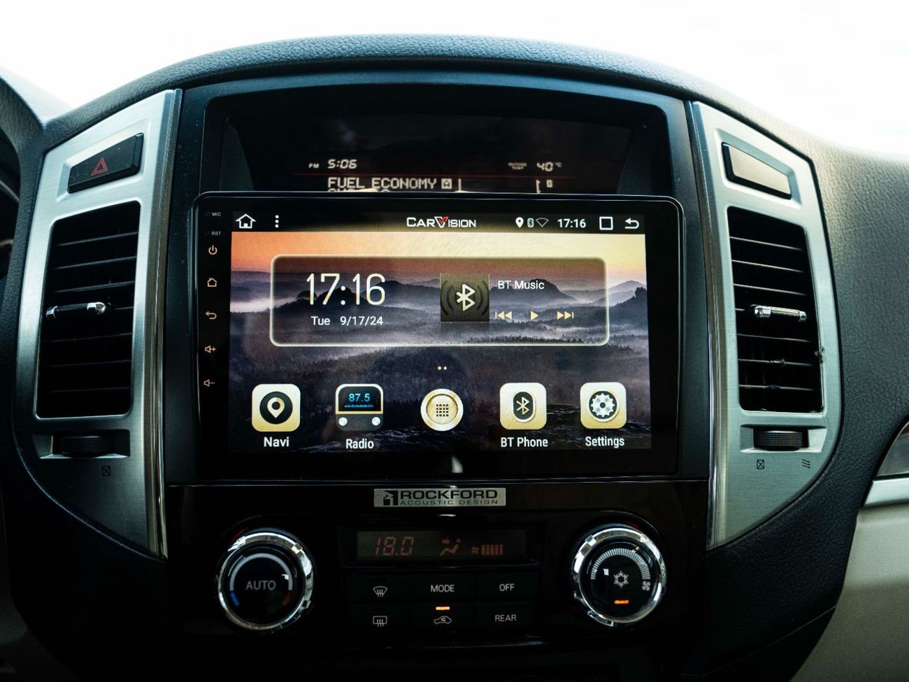 ميتسوبيشي باجيرو AED 1,415 PM • 3.8L PAJERO GLS TOP • ONLY 60,000 KMS • GOLD EMBLEM PACKAGE WITH RHINO ROOF-RACK