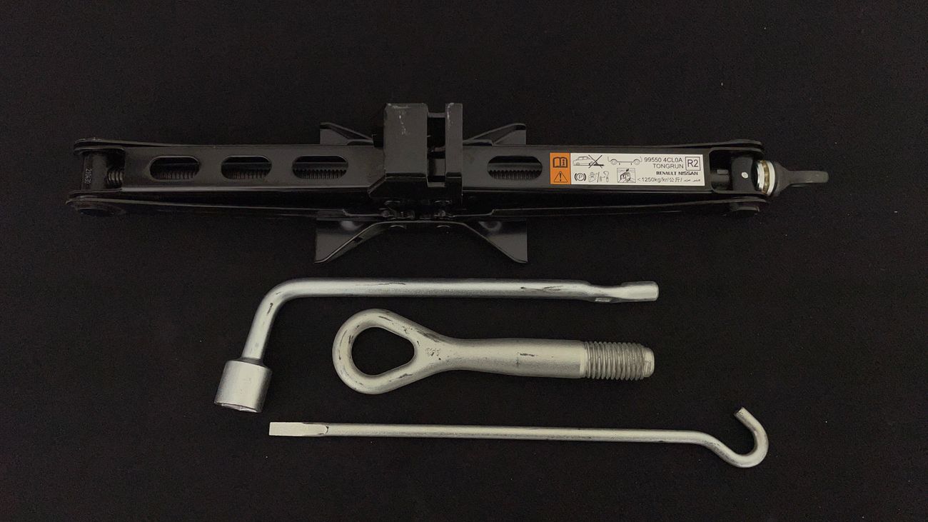 نيسان إكس تريل S 2.5 | بدون دفعة مقدمة | اختبار القيادة في المنزل