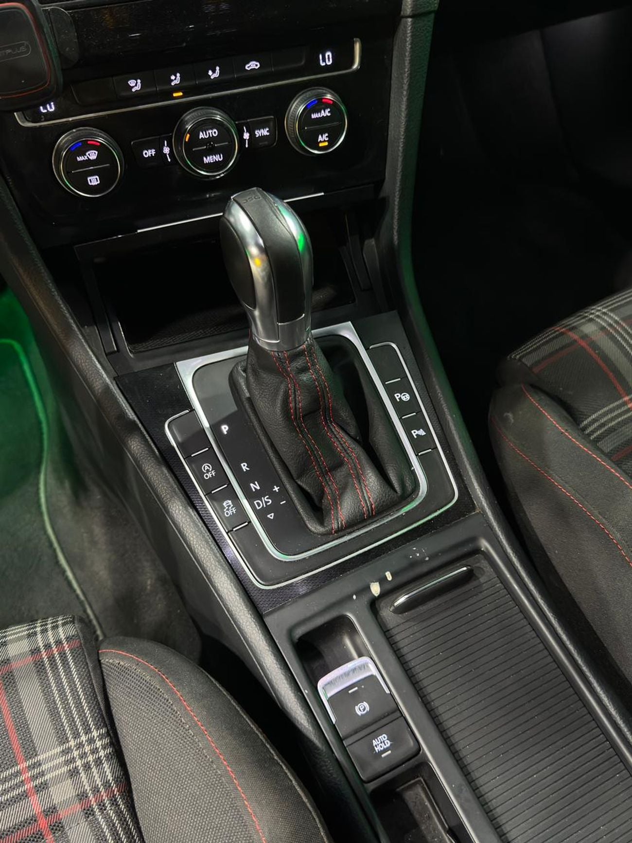 Volkswagen Golf GTI SE
