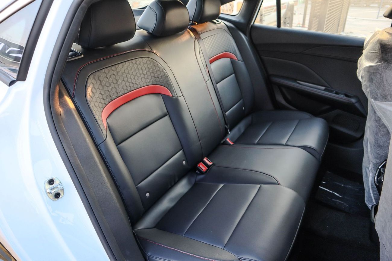 أم جي 5 MG 5 – 1.5L 180 DVVT – Full Option – 2025 Model