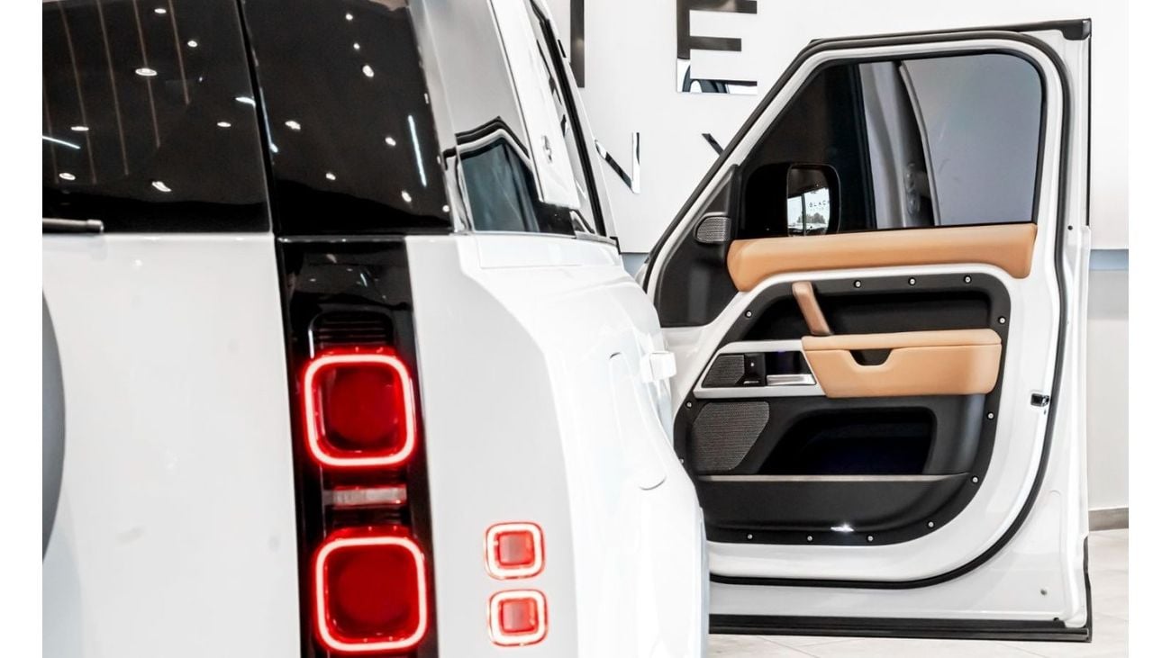 لاند روفر ديفندر 2024 Land Rover Defender 110 P400 HSE X-Dynamic, 2029 Al Tayer Warranty + Service Contract, Low KMs,
