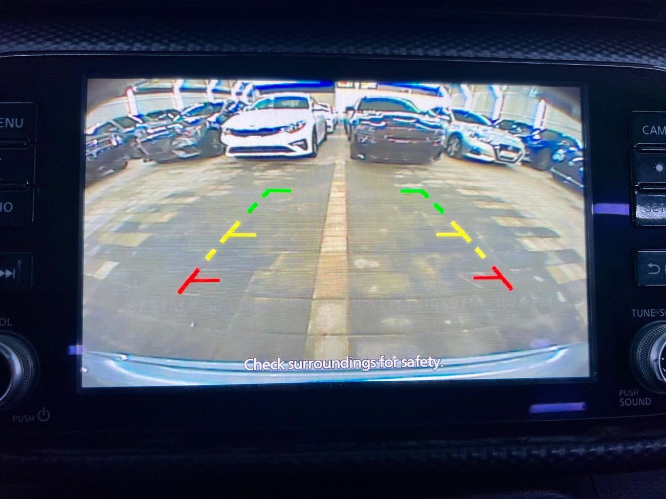 Nissan Kicks 1.6 SV warranty one year bank financie available 0 dawon payment