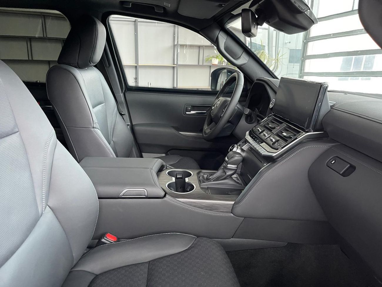 Toyota Land Cruiser Toyota Land Cruiser 300(B7+)- Armored vehicle