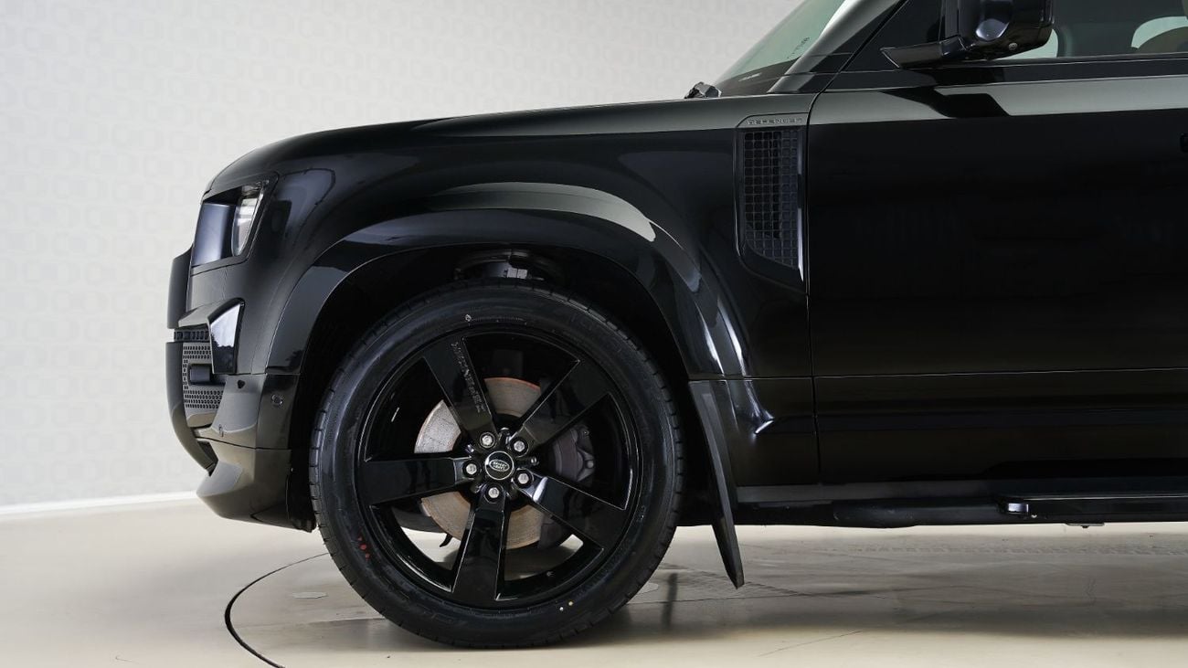 لاند روفر ديفندر Special Offer | AED 5,255 PM | 22in Wheels, LED Lightbar |