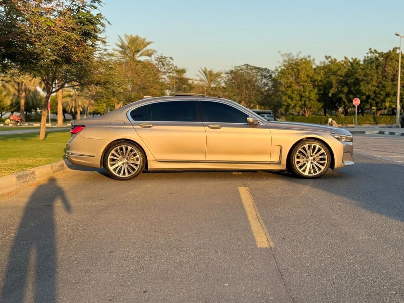 بي أم دبليو 730Li Luxury M Sport Package 2.0L