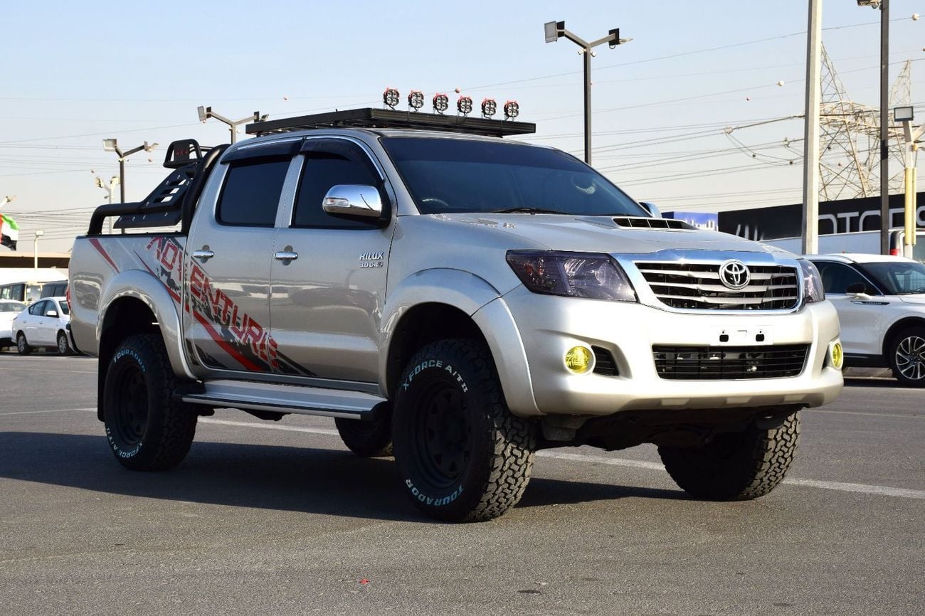 تويوتا هيلوكس DLX 4X4 Diesel 3.0L (Right Hand)