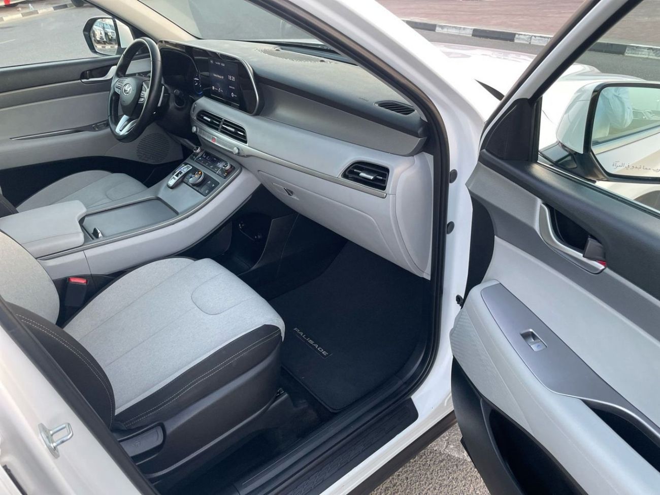 Hyundai Palisade 2022 Hyundai Palisade Comfort Edition 3.5L V6 - GCC MidOption+ - 7 Seater - AWD 4x4 -