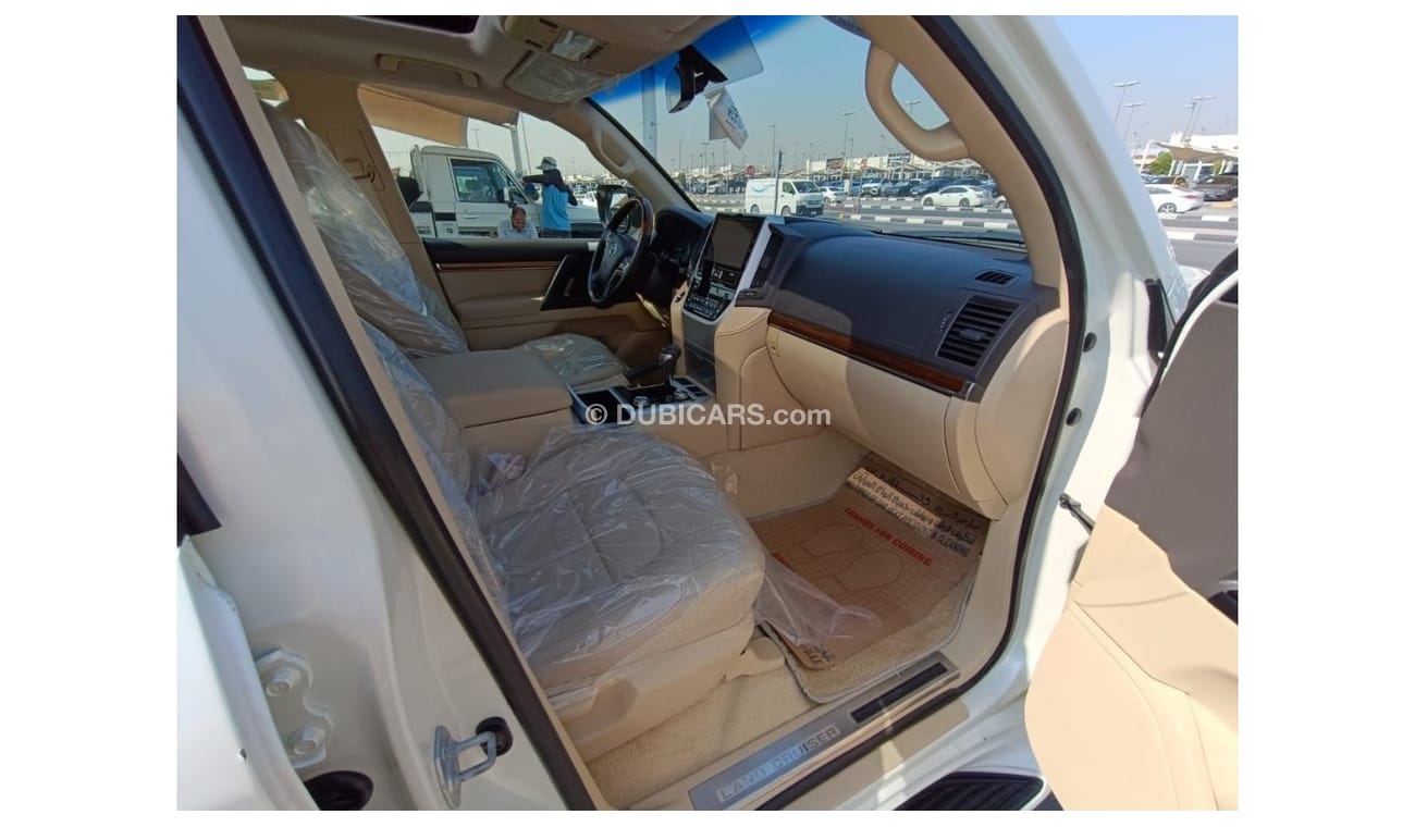 Toyota Land Cruiser GXR The car is very good, in perfect condition, looks clean from the inside and outside without any