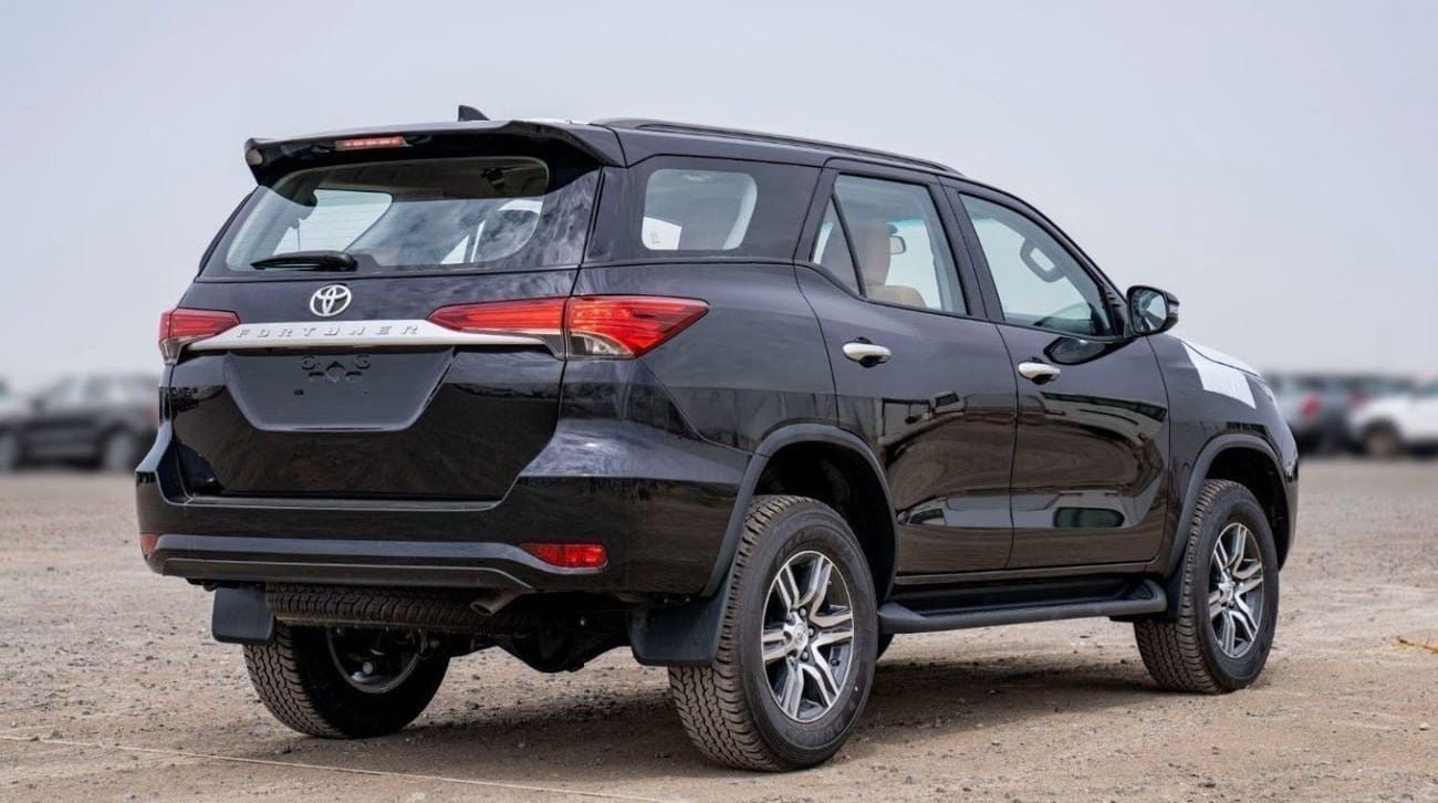 تويوتا فورتونر Toyota Fortuner SR5 2.7L Petrol  4*2 MY2025