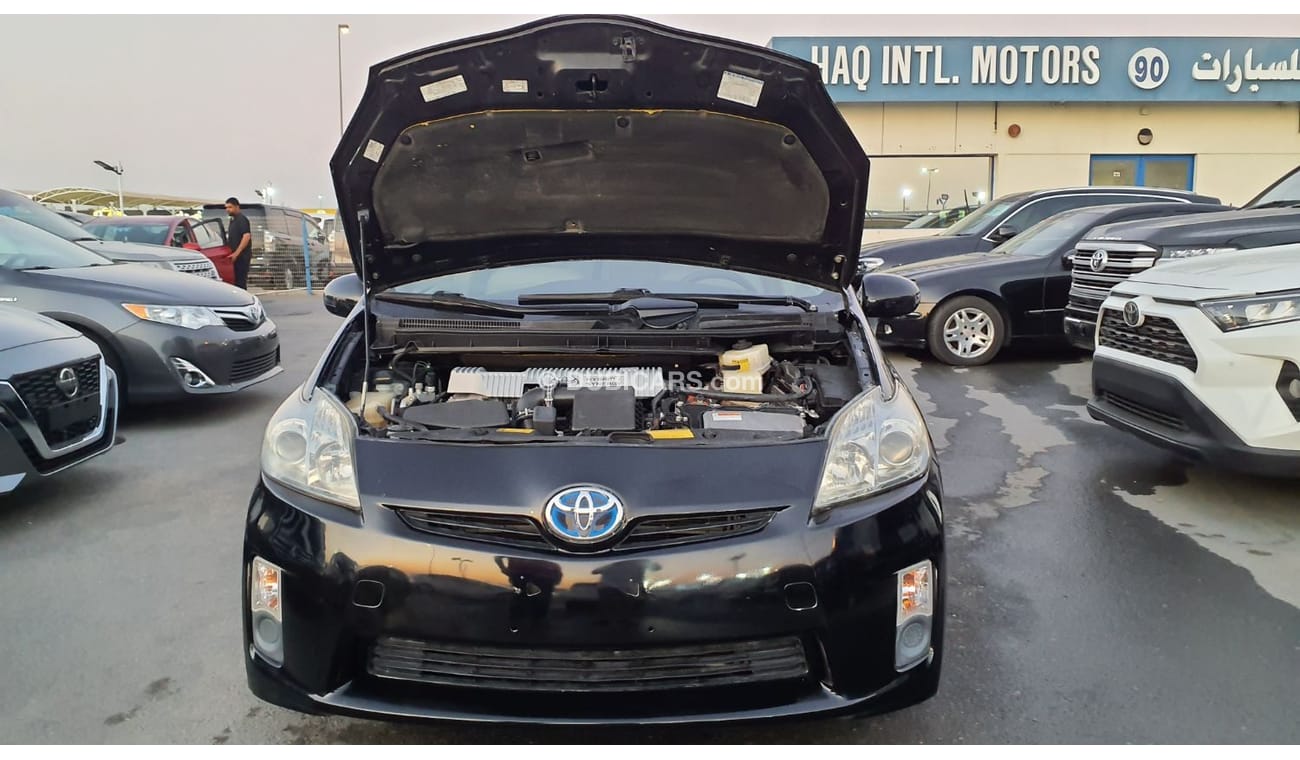 تويوتا برياس TOYOTA PRIUS HYBRID CAR