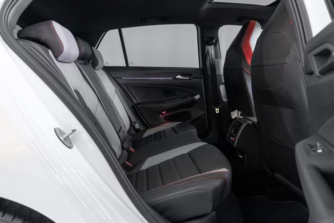 Volkswagen Golf GTI P2