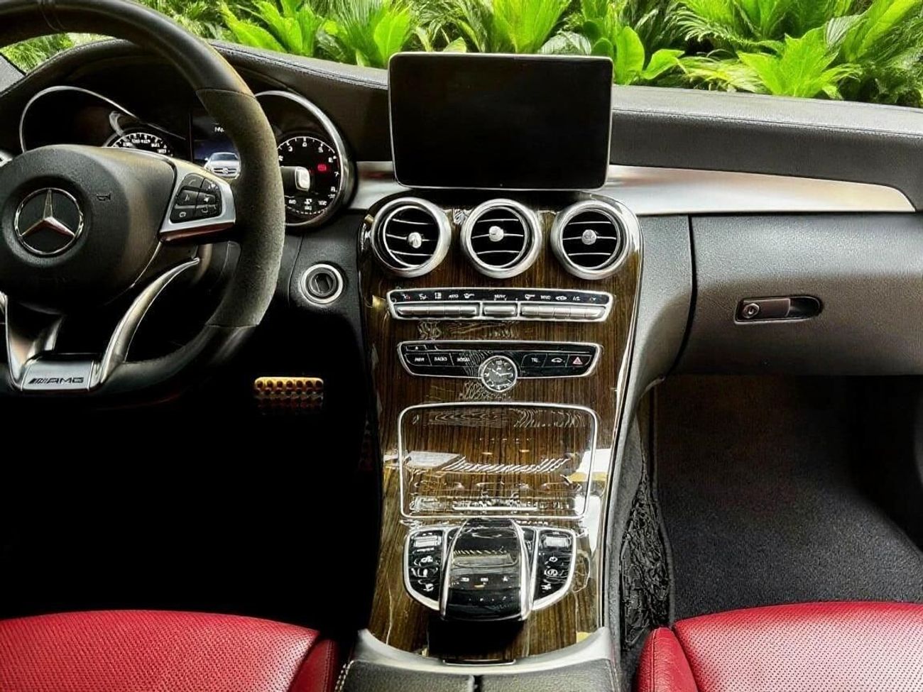 مرسيدس بنز سي 43 ايه ام جي