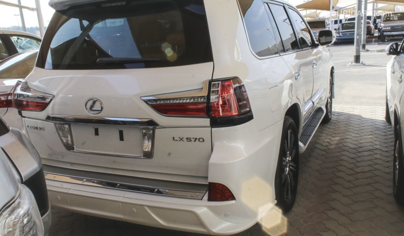 Lexus LX570