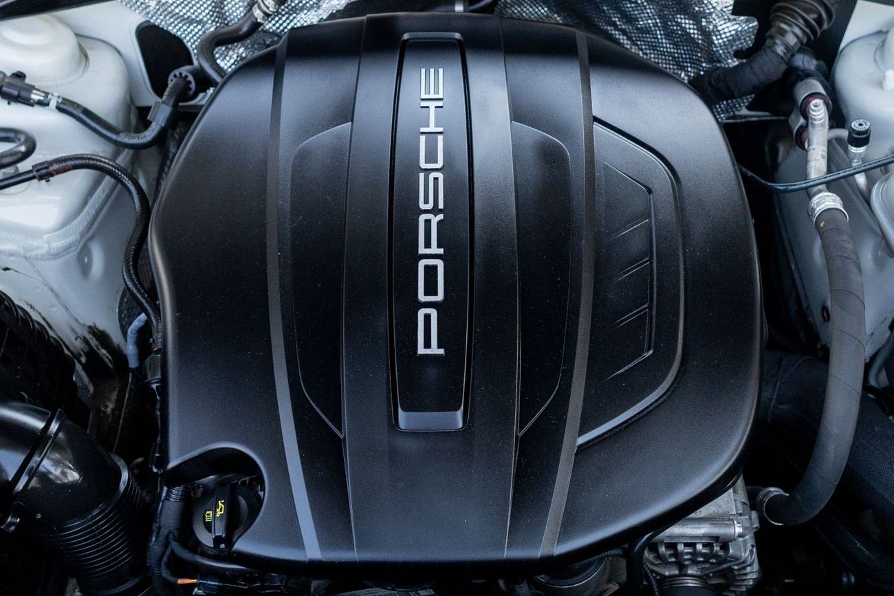 Std 252 مستعملة بورش ماكان Std 2.0L (252 HP) 2018 للبيع في دبي - 883699