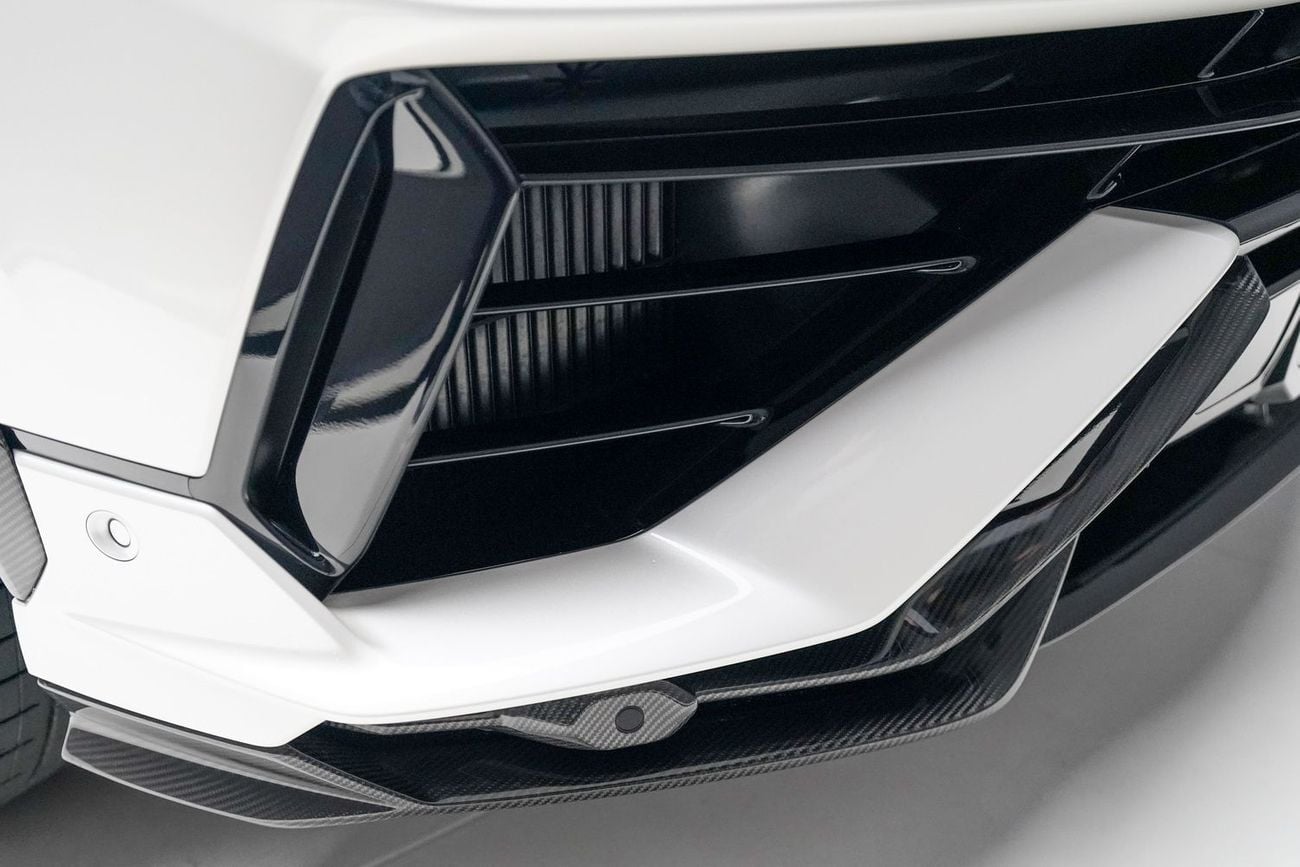 لامبورغيني اوروس 4.0T V8 Performante