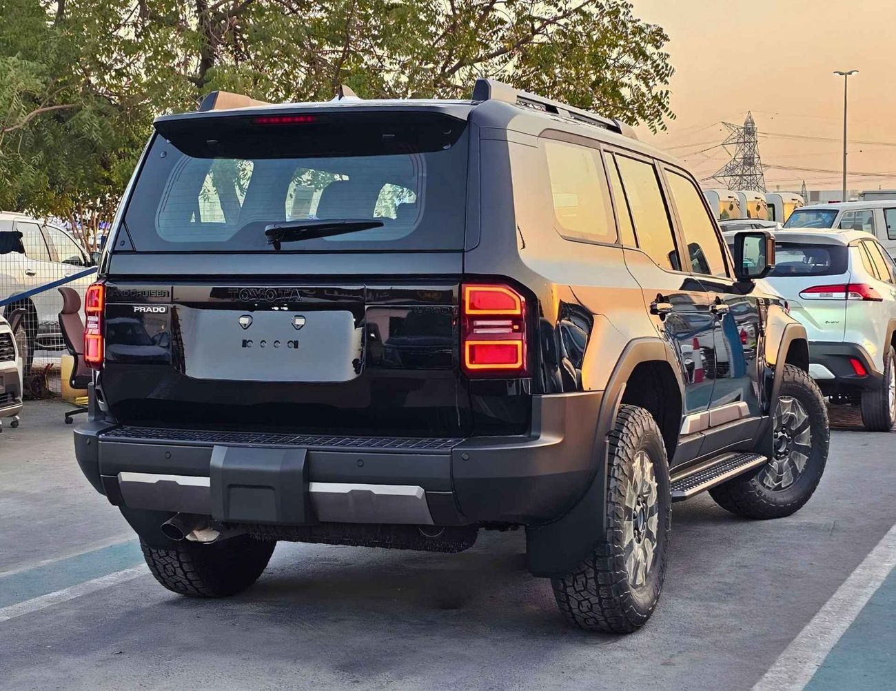 تويوتا برادو ADVENTURE TURBO / 2.8L V4 DIESEL / REMOTE ENG START / DRIVER POWER SEAT WITH LEATHER /DVD+CAMERA / C