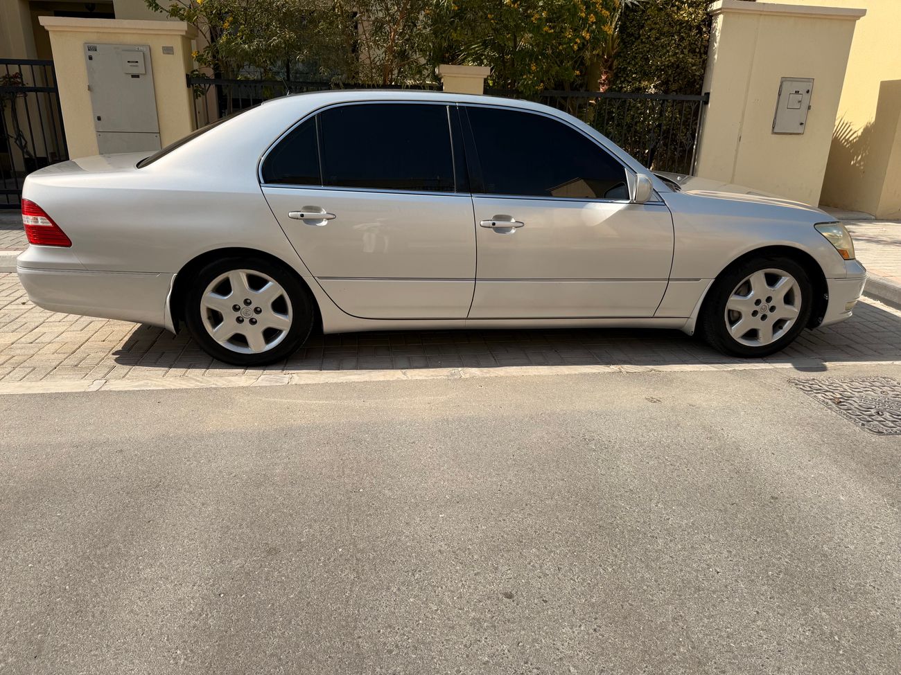 Lexus LS 430
