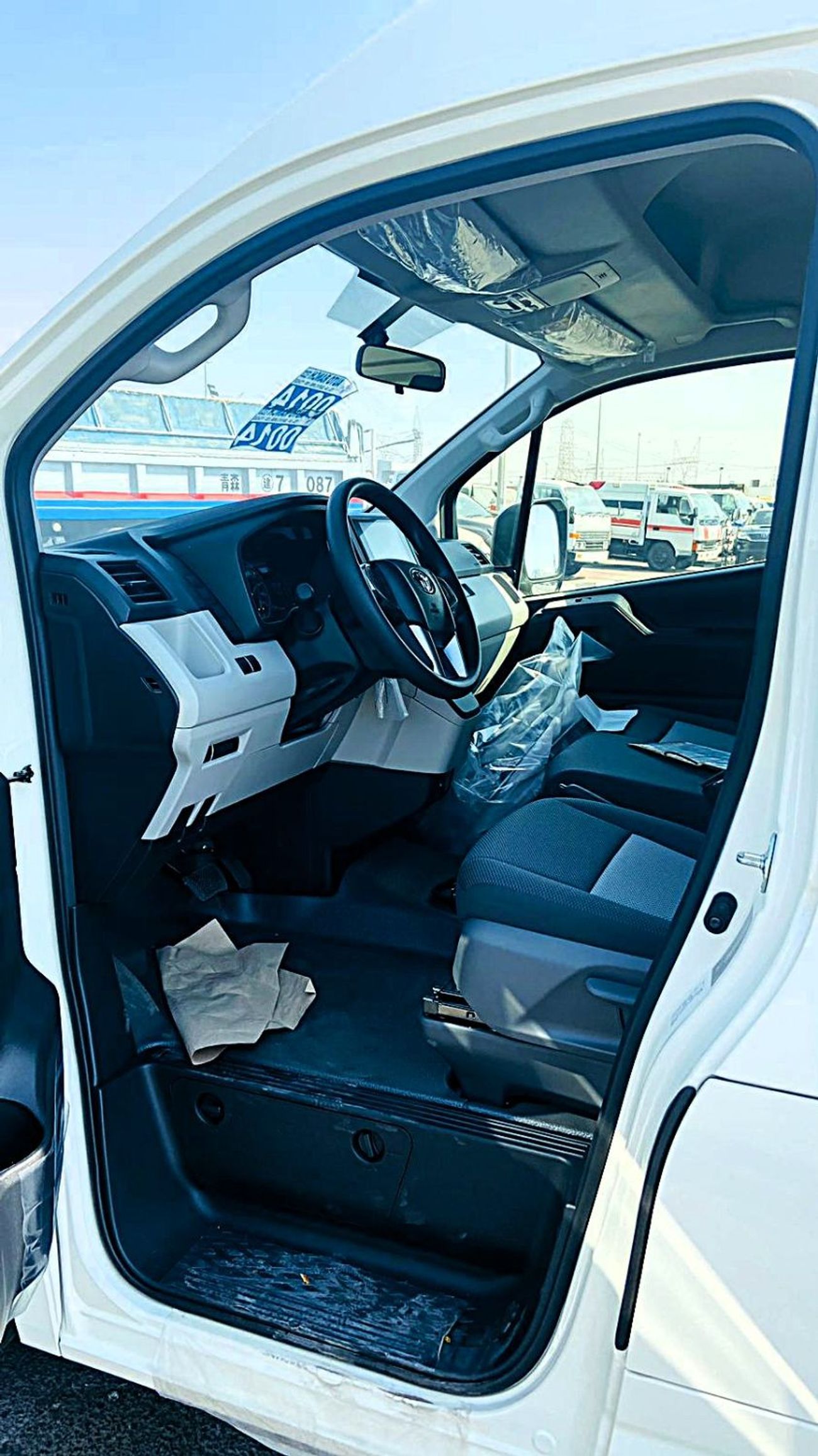 Toyota Hiace Toyota Hiace Cargo High Roof 3.5l petrol A/T GCC 2025 Model