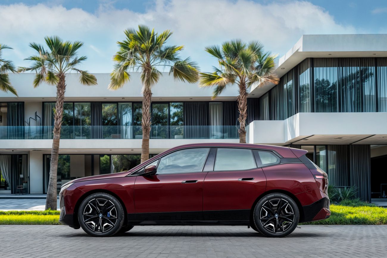 بي أم دبليو iX IX xDrive40 | 4,113 P.M | 0% Downpayment | Agency Warranty 2028!