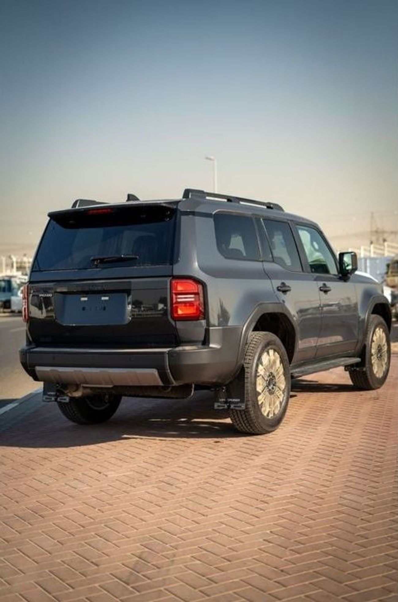 تويوتا برادو TOYOTA PRADO 2.8 DIESEL LUXURY FULLL OPTION