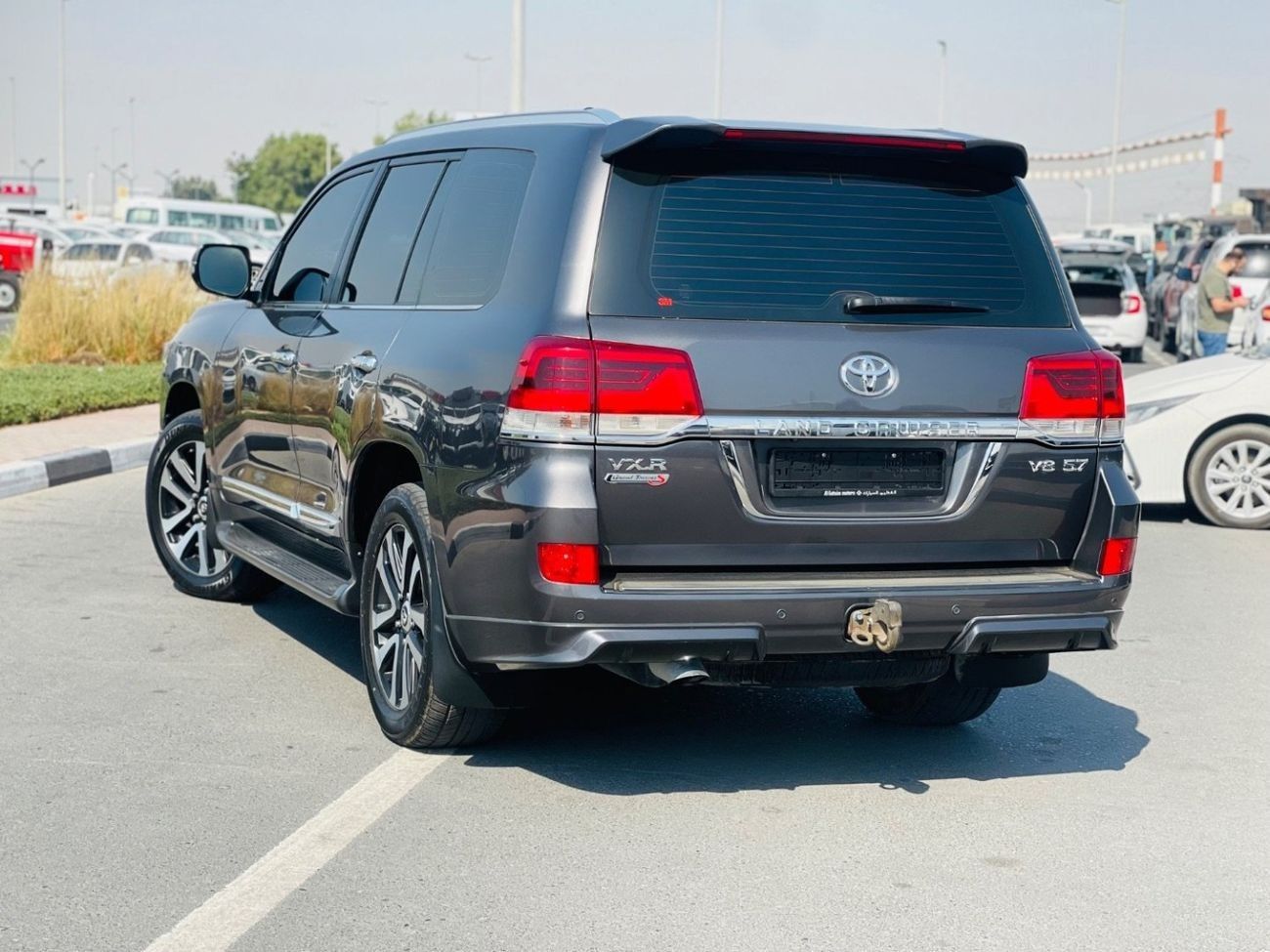 تويوتا لاند كروزر Toyota landcuriser VXR 5.7 V8 2019 Years full option Top the Range accident free