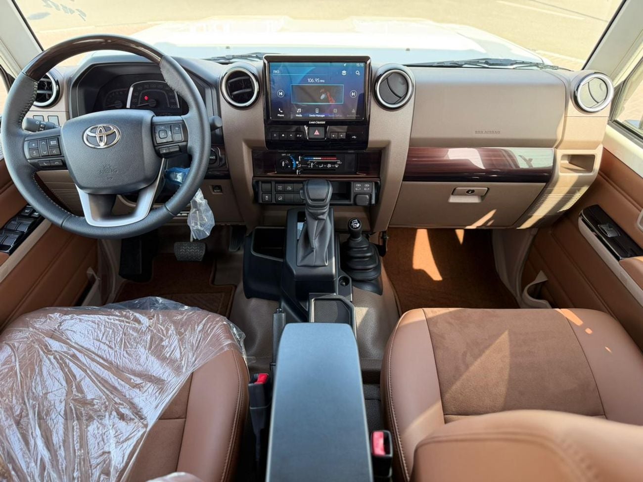 Toyota Land Cruiser Pick Up 2026 LC79 Double Cabin 4,0L petrol Full option Oman spec