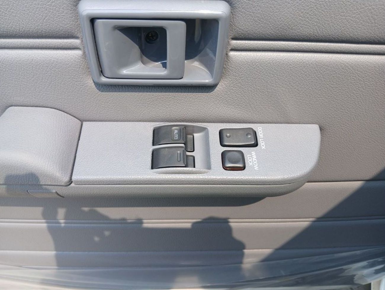 تويوتا لاند كروزر بيك آب Single Cab - 4.2L Diesel Manual - 6 Cylinders - White - ECT0001