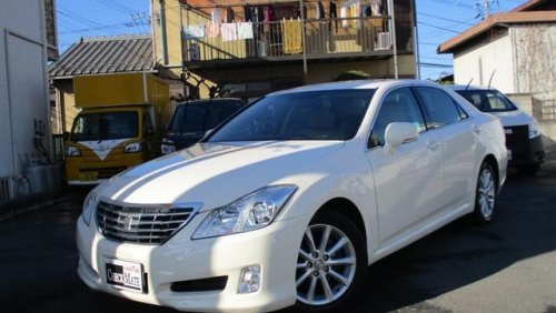 Toyota Crown GRS200