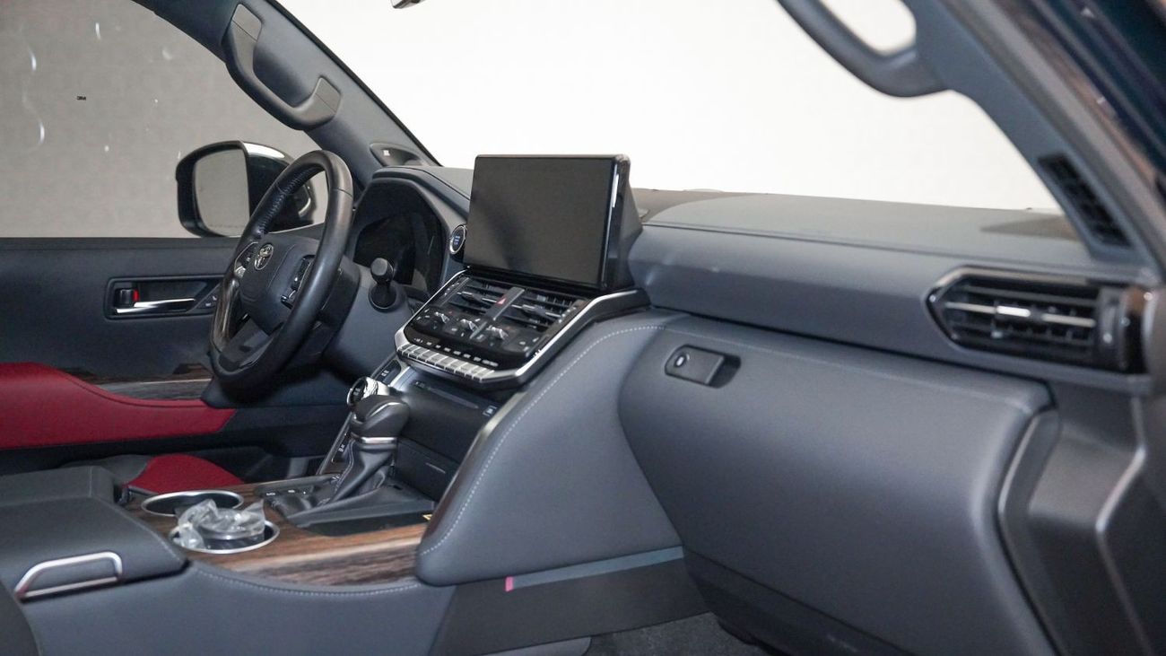 تويوتا لاند كروزر 3.5 VXR 409TT - Warranty until July 2026 - Approved Prepared Vehicle