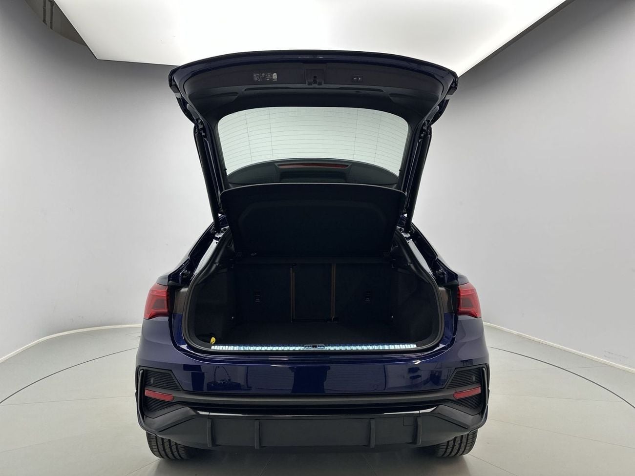 أودي Q3 Sportback 40 TFSI quat 180hp S line (Ref# 13094) EXCLUSIVE RAMADAN OFFER213000