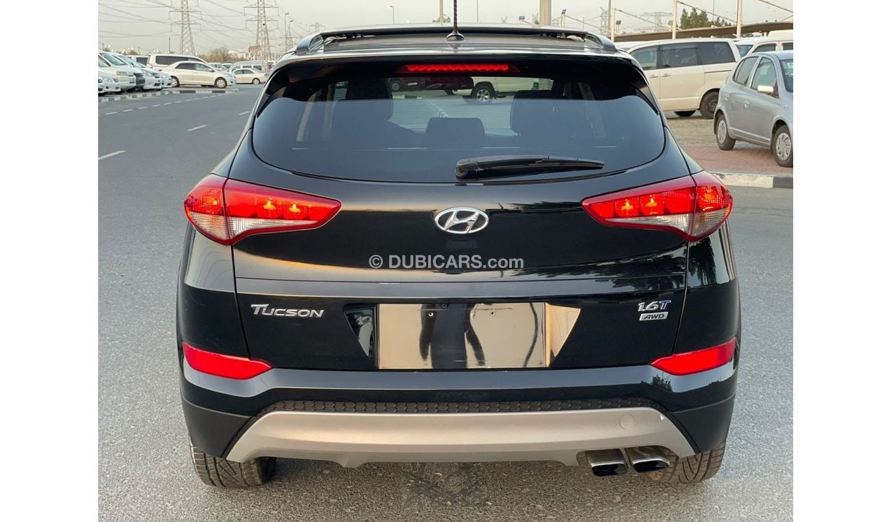 هيونداي توسون 2017 Hyundai Tucson 1600cc 4x4 Turbo - Black RV Edition - 2 keys & Full Panoramic View
