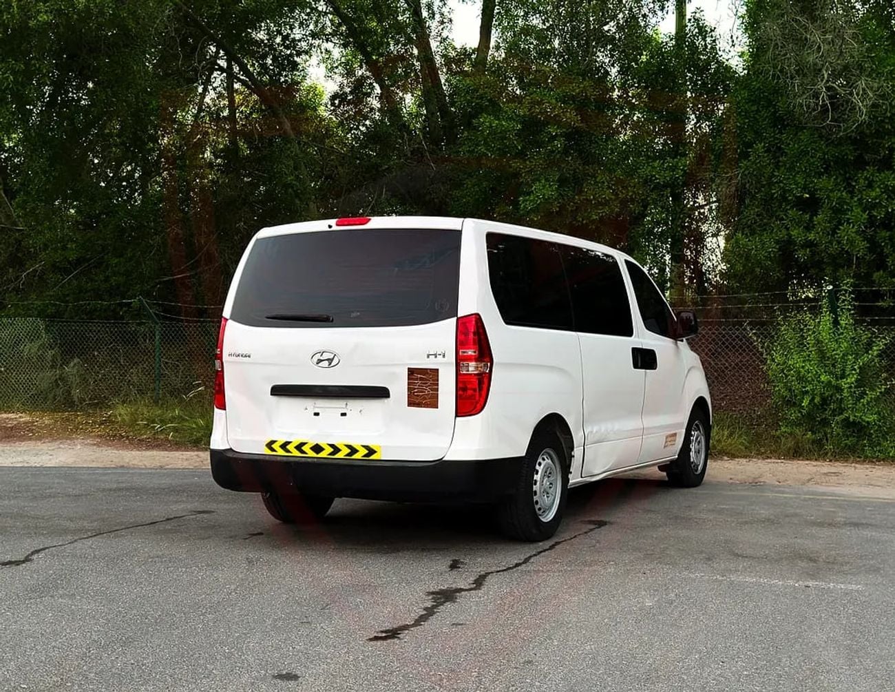 Hyundai H-1 GL 2.4L V4 | GCC Specs | Accident-Free | Excellent Condition | 907/Month