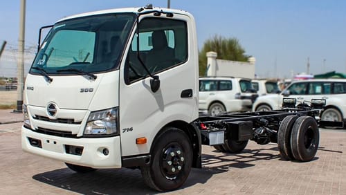 هينو 300 Light Duty Truck Cabin Chassis