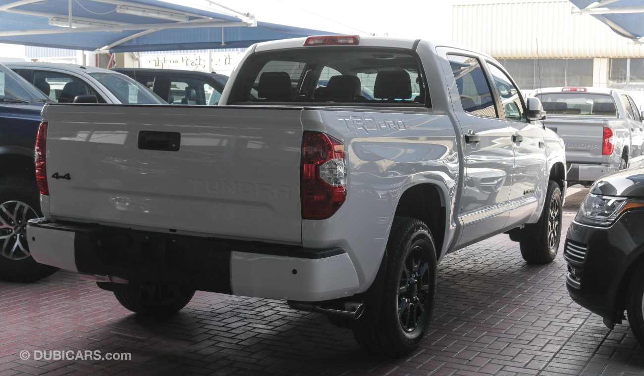 Toyota Tundra 5.7 L