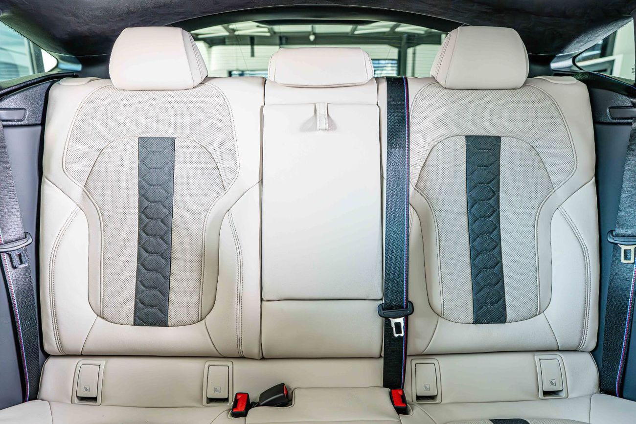 BMW X6M Competition 4.4L Full Option - 2025 - Brand New - Twin-turbo 4.4L V8