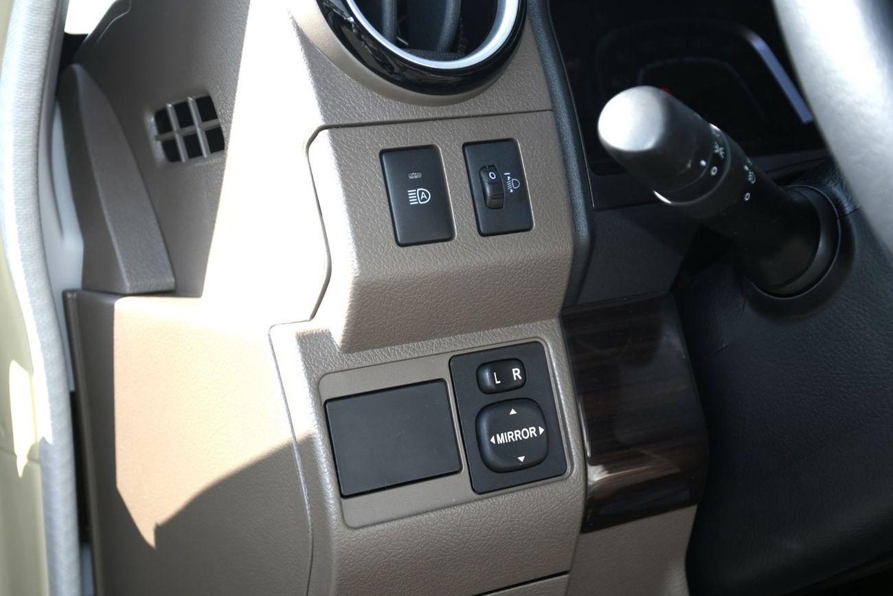 Toyota Land Cruiser Pick Up 79 series 4.0L Automatic with Diff lock