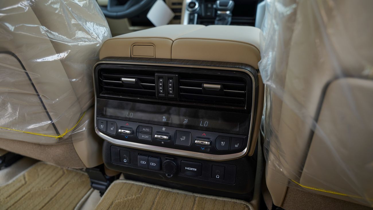 تويوتا لاند كروزر VXR 3.5L