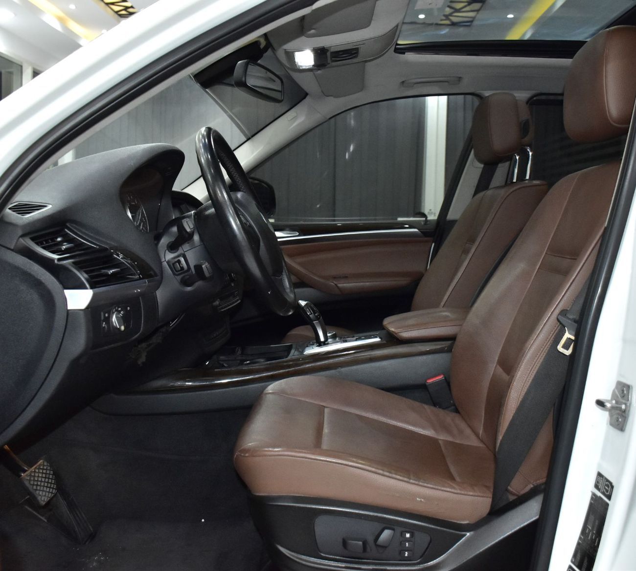 BMW X5 EXCELLENT DEAL for our BMW X5 xDrive35i ( 2013 Model ) in White Color GCC Specs