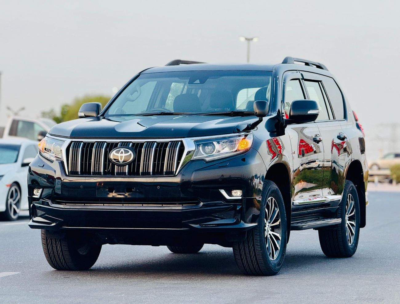 Toyota Prado Toyota Prado 2022 black 7 seaters 4x4 RHD diesel engine 2.8L full option