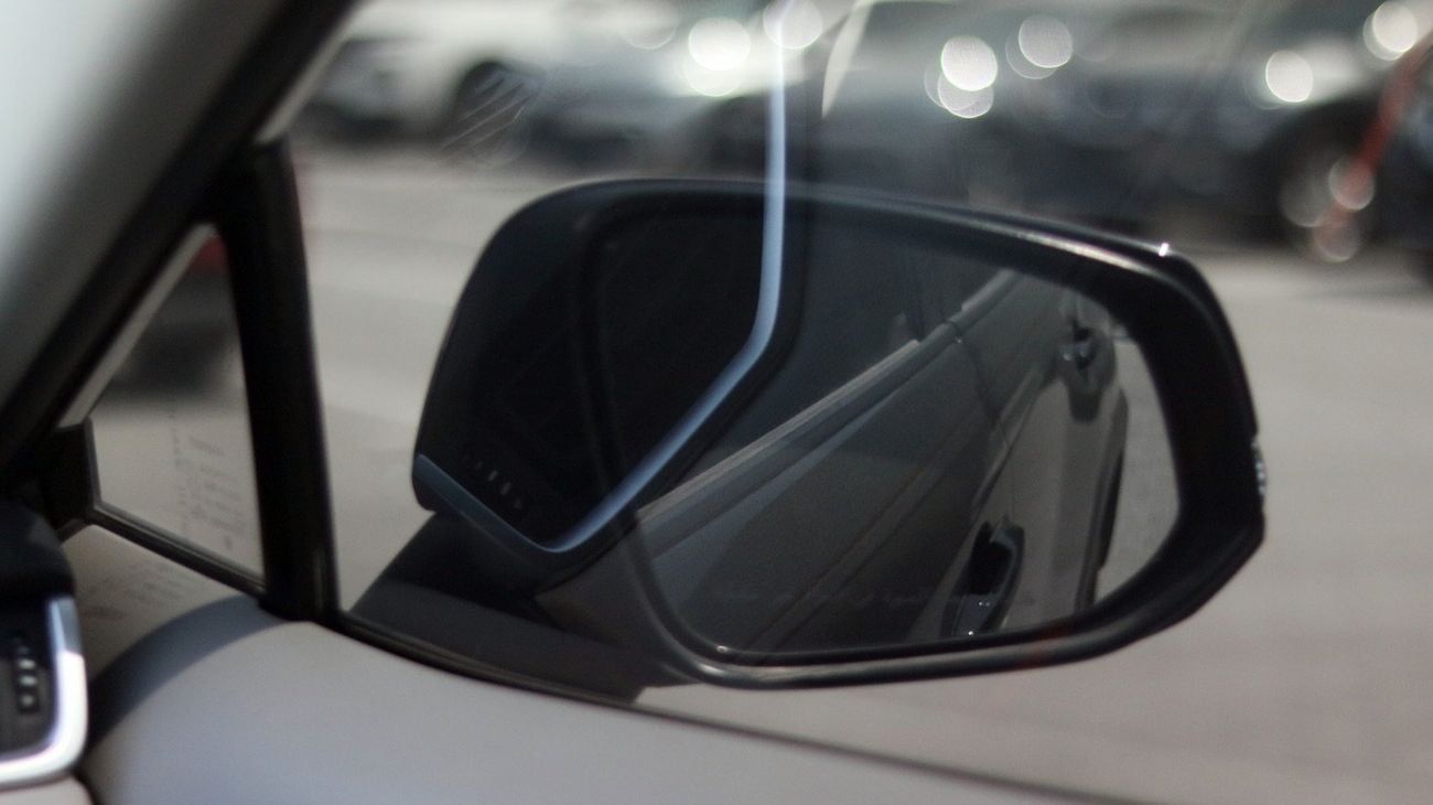 Toyota RAV4 VXR 2.5L VXR | 4X4 2.5L | Agency Warranty | Complete Service History | Zero Downpayment Support