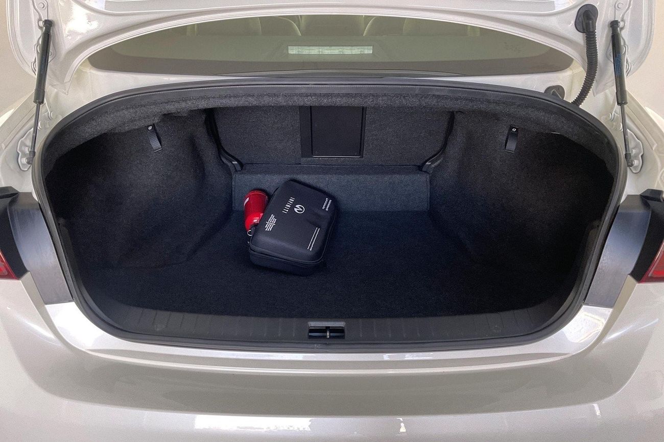 Infiniti Q50 Premium / Luxe | Guaranteed Warranty | 0 Down Payment