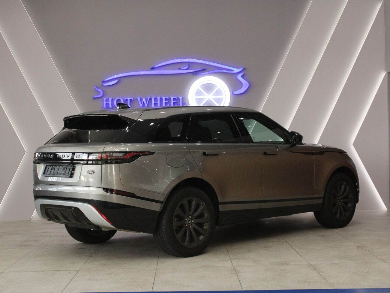 Land Rover Range Rover Velar | R-Dynamic | V4