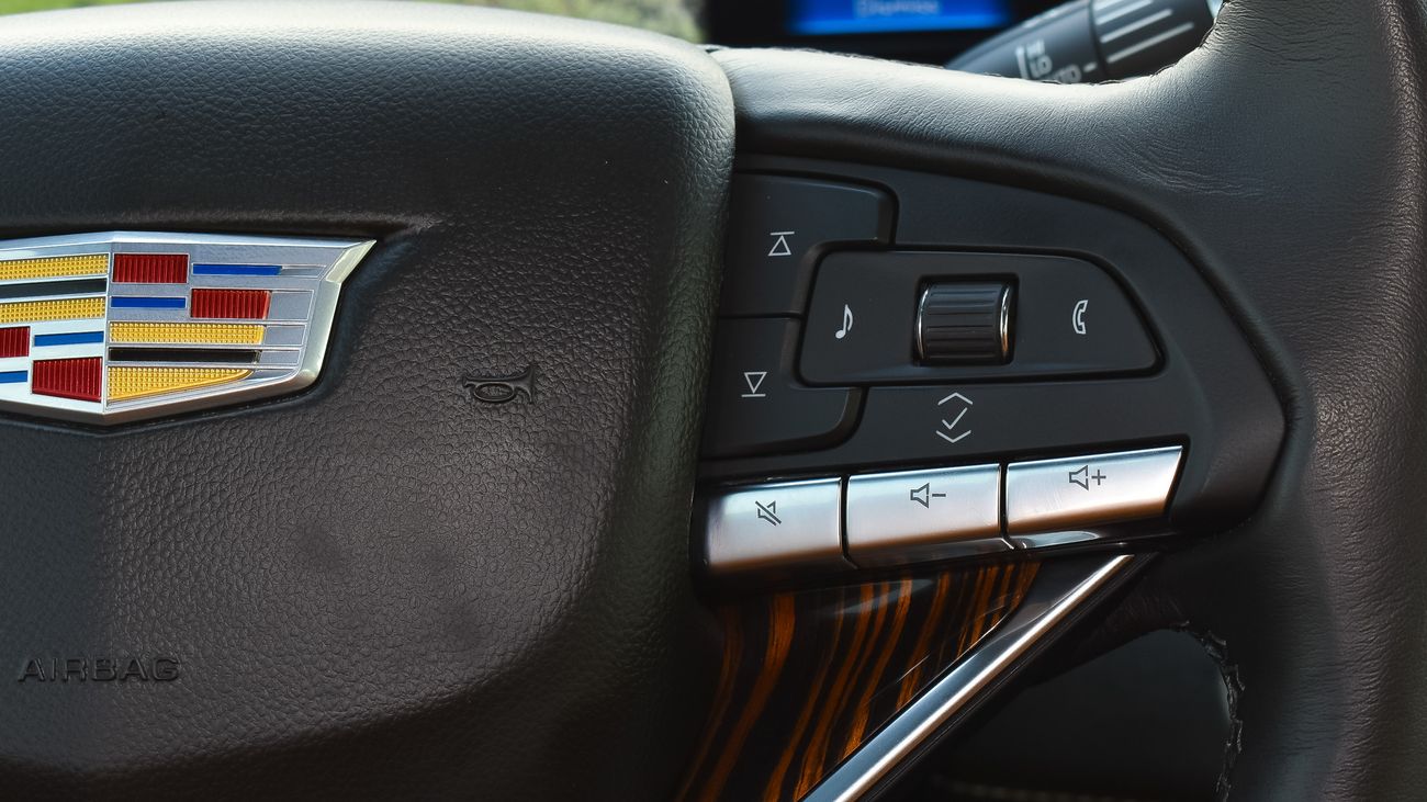 Cadillac Escalade 600