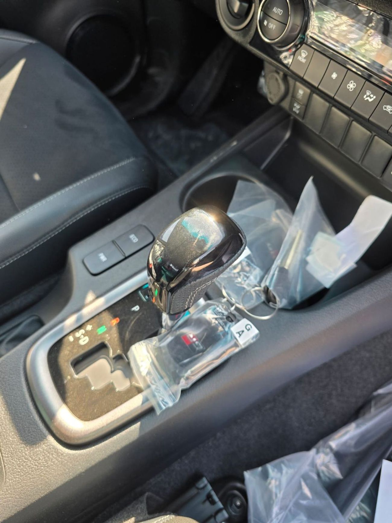 تويوتا هيلوكس GR SPORT 4.0L PETROL A/T V6 DOUBLE CABIN PICKUP