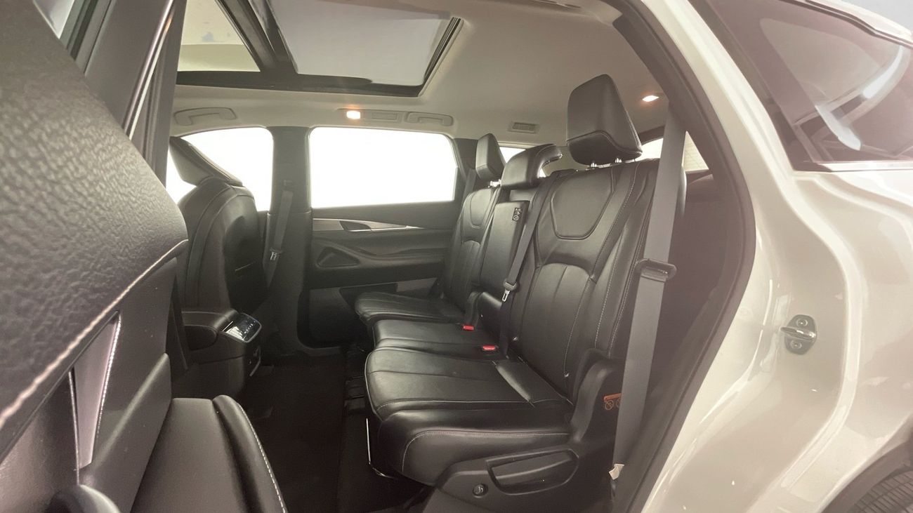 Infiniti QX60 3.5 LUXE AUTO 4WD | Guaranteed Warranty | 0 Down Payment