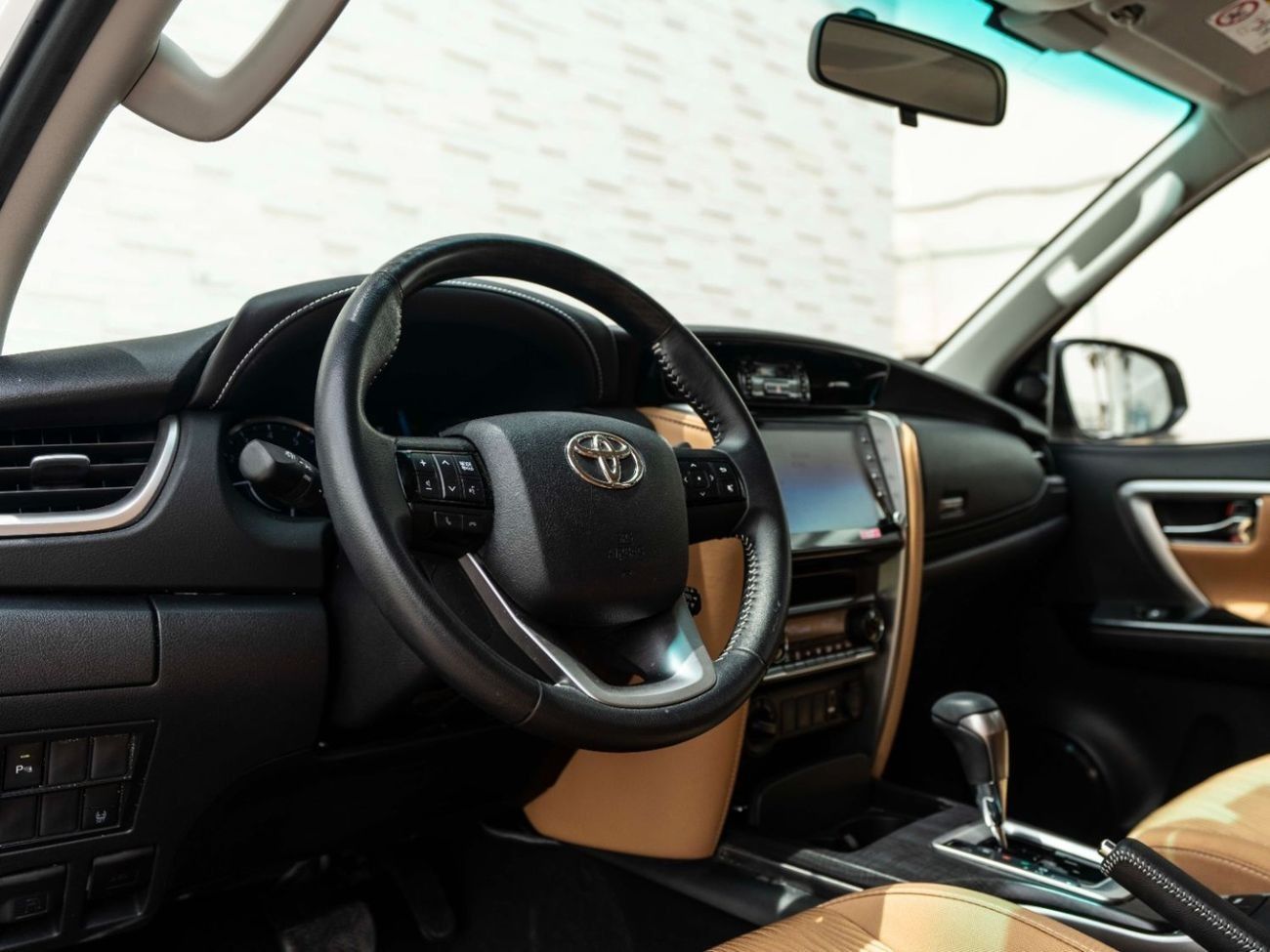 Toyota Fortuner GXR 4.0L (278 HP)