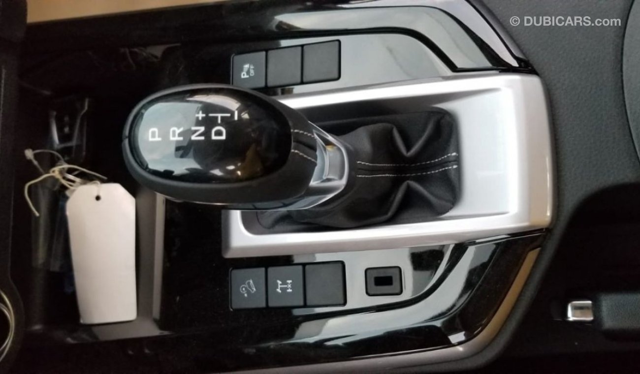 Isuzu DMax pick up Double cabin 4WD A/T 3.0L Diesel white color