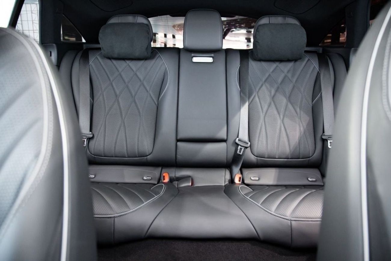 Mercedes-Benz EQS 580 Premium + Mercedes Benz EQS 580